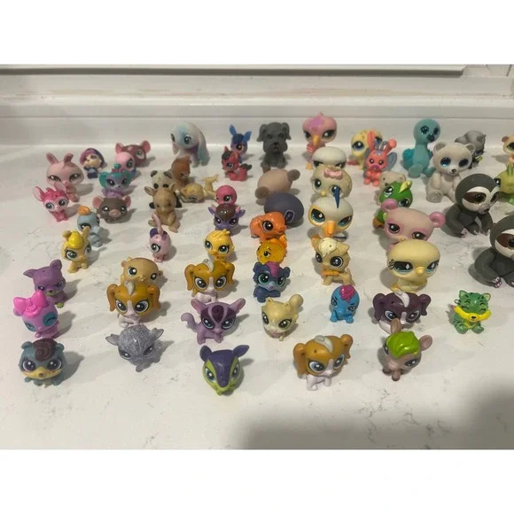 Littlest Pet Shop LPS Mini Figures Lot 50+ Assorted Animals Toys Kids - Picture 3 of 5